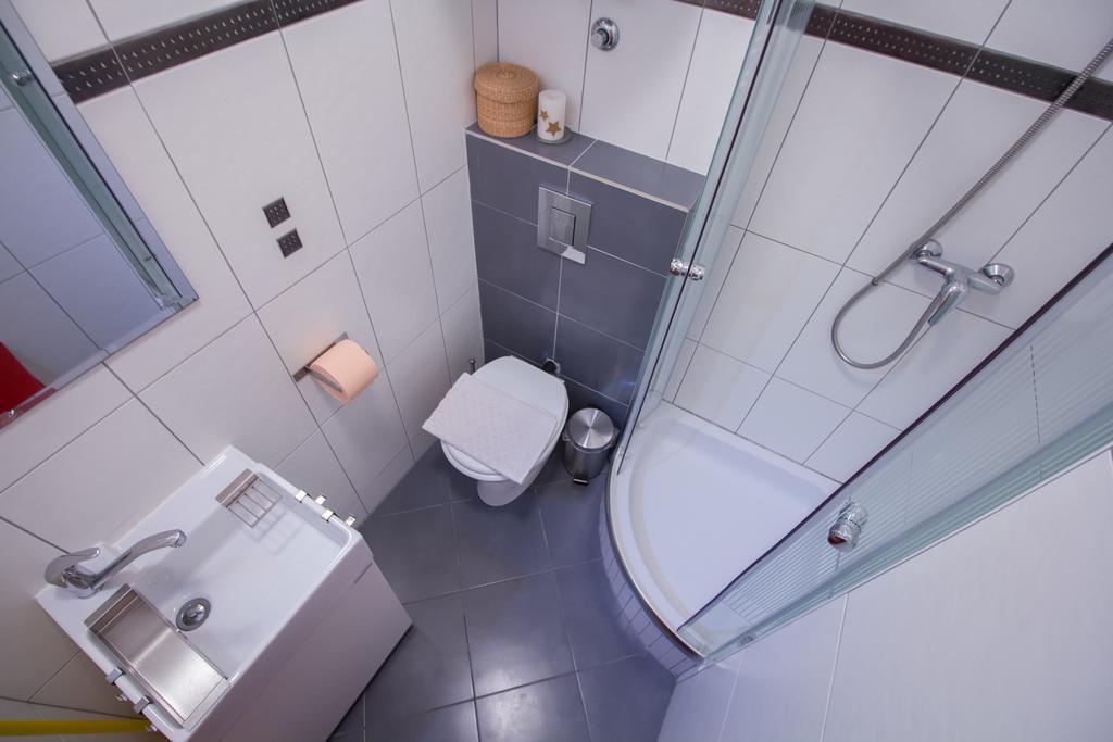 באסקה Apartments Petrinic Crnogaj מראה חיצוני תמונה